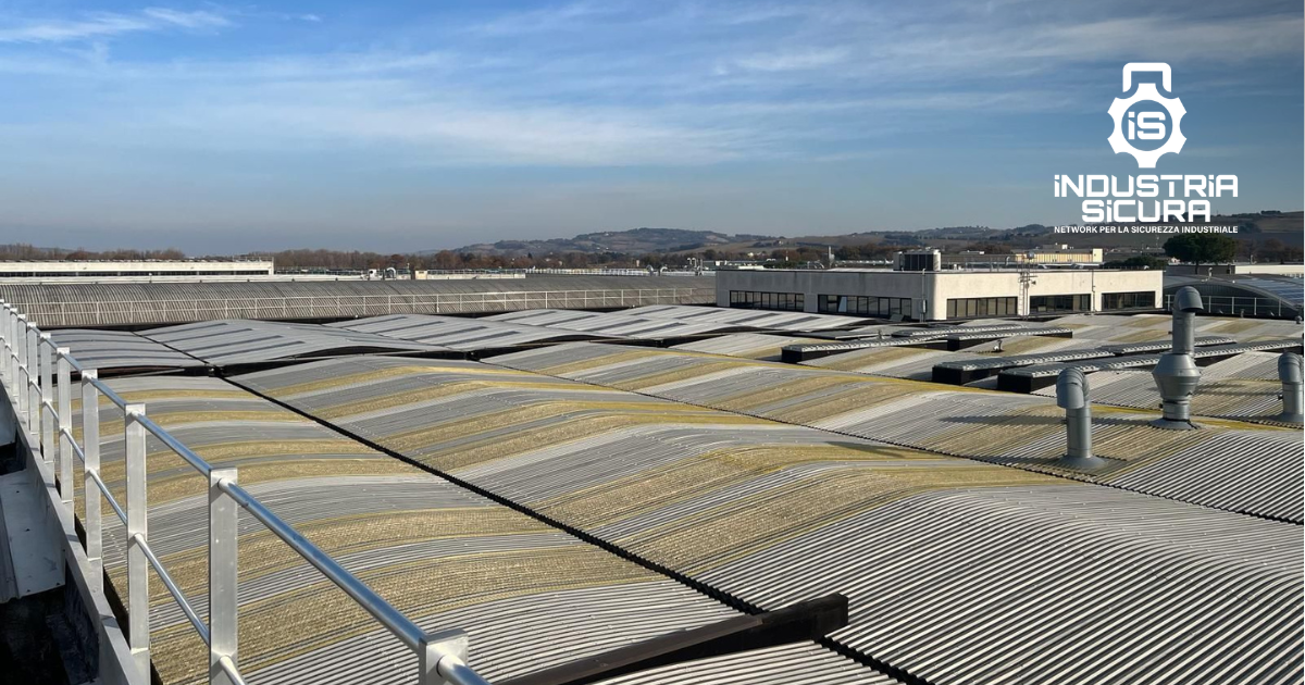 Sicurezza in quota. Come mettere in sicurezza 8.000 mq di coperture industriali senza fermare la produzione: il caso studio di Foligno 1 Sicurezza in quota 3